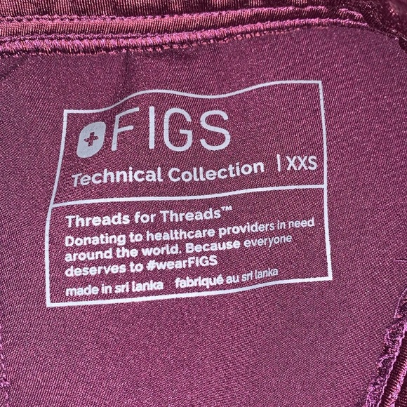 Gently Loved Zamora Style Jogger Scrub Pants Technical Collection by FIGS - Picture 7 of 12